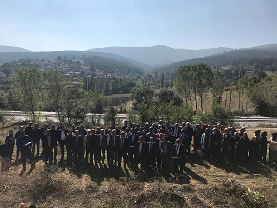 Bozüyük'e bağlı Muratdere köyü sınırları içerisinde yer alan ormanlık alana kurulması planlanan maden ocağı ile ilgili olarak İl Genel Meclis üyeleri yerinde incelemelerde bulundular. 