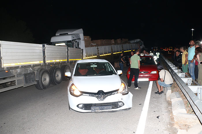 Kütahya'da meydana gelen zincirleme trafik kazasında 1 kişi öldü, 4 kişi yaralandı. 