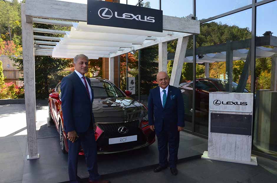 Türkiye pazarına 2016'nın Mart ayında İstanbul’da açtığı ilk showroomu ile giriş yapan Lexus, sunduğu hizmetlerle kısa sürede farkını ortaya koyarak, lüksün tanımını değiştirmeye devam ediyor. Lexus, şimdi ise bu ayrıcalığı gerçekleştirilen özel bir etkinlikle Eskişehirlilerle buluşturdu.