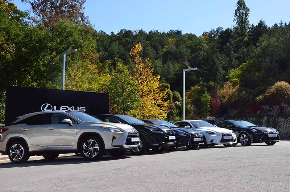 Türkiye pazarına 2016'nın Mart ayında İstanbul’da açtığı ilk showroomu ile giriş yapan Lexus, sunduğu hizmetlerle kısa sürede farkını ortaya koyarak, lüksün tanımını değiştirmeye devam ediyor. Lexus, şimdi ise bu ayrıcalığı gerçekleştirilen özel bir etkinlikle Eskişehirlilerle buluşturdu.