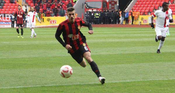 Dorukhan Toköz (Eskişehirspor)