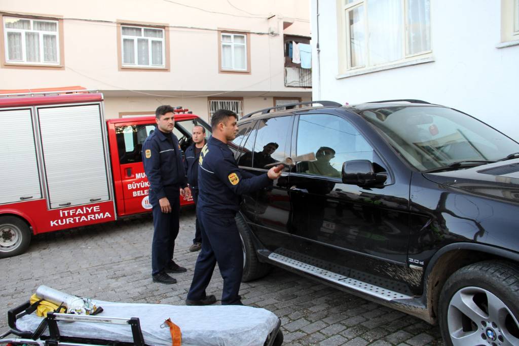 Daha önce de aileyle ilgili bir ihbar yapıldığını anımsatan Eseoğlu, görevlilerin aileyi denetlemeye gittiğini ve sahip olunan mala istinaden çelişkili ifadeler olduğunu kaydetti. Eseoğlu, "Evde bakım ücretiyle ilgili arkadaşlarımız evde bakım yönetmeliğine göre değerlendirme yapacaklar. 