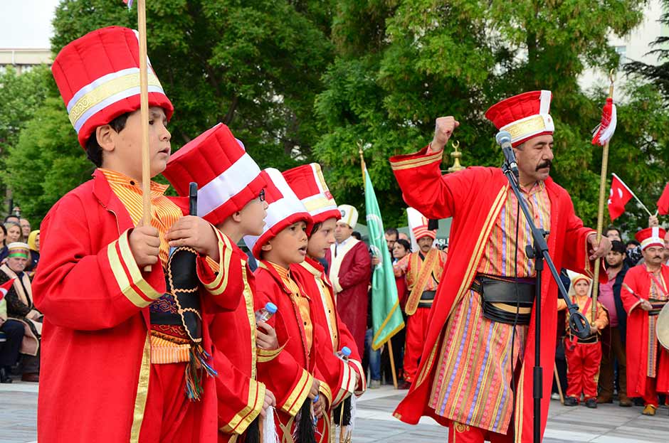 MEHTER EŞLİĞİNDE AHİLİK YÜRÜYÜŞÜ