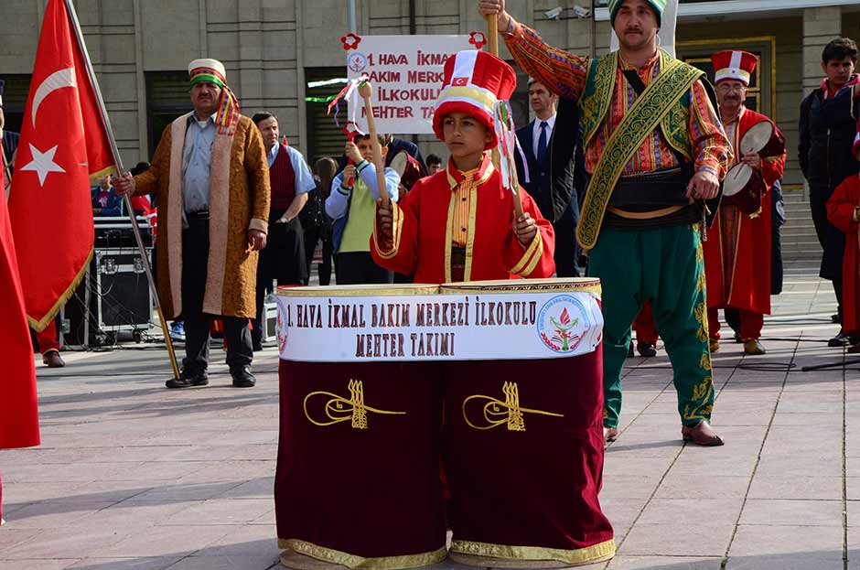 MEHTER EŞLİĞİNDE AHİLİK YÜRÜYÜŞÜ