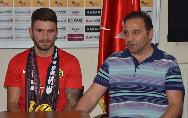 TFF 1. Lig'de bu sezon hedefini şampiyonluk olarak belirleyen Eskişehirspor, ilk dış transferini Marko Milinkovic ile yaptı. 