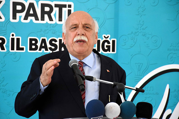 AK Parti’nin bayramlaşma programında konuşan Nabi Avcı, AK Parti’nin dünya üzerindeki en örgütlü siyasi parti olduğunu söyledi. Bakan Avcı, AK Partinin dünyanın en örgütlü ve disiplinli siyasi organizasyonu olduğunu dile getirdi.