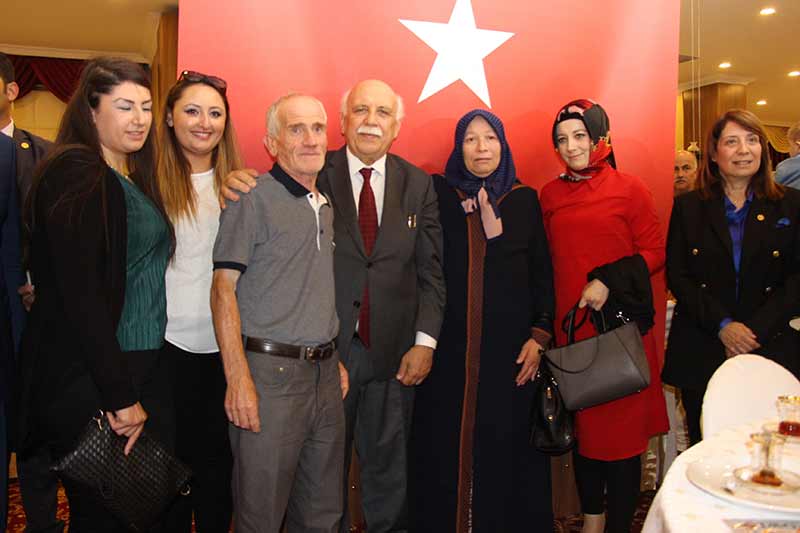 Kültür ve Turizm Bakanı Prof. Dr. Nabi Avcı, Eskişehir Valiliği ve Aile ve Sosyal Politikalar İl Müdürlüğü tarafından şehit ve gazi aileleri adına organize edilen iftar programına katıldı.