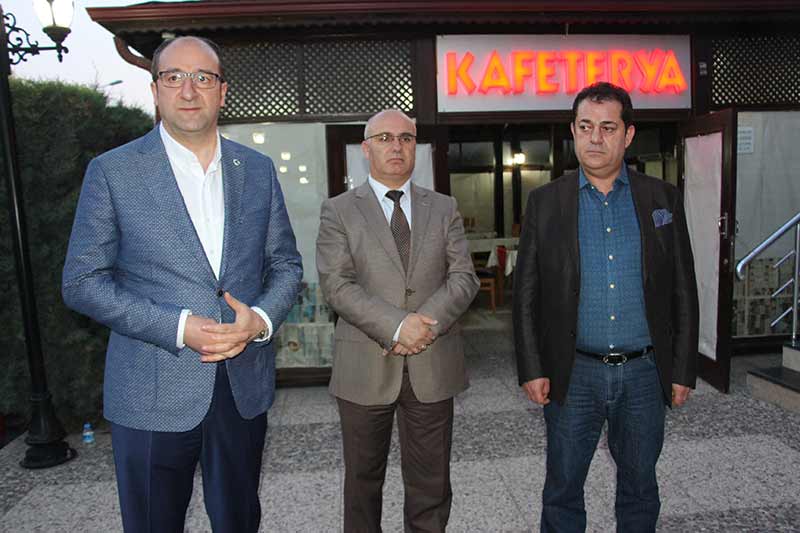 Kültür ve Turizm Bakanı Prof. Dr. Nabi Avcı, Eskişehir Valiliği ve Aile ve Sosyal Politikalar İl Müdürlüğü tarafından şehit ve gazi aileleri adına organize edilen iftar programına katıldı.