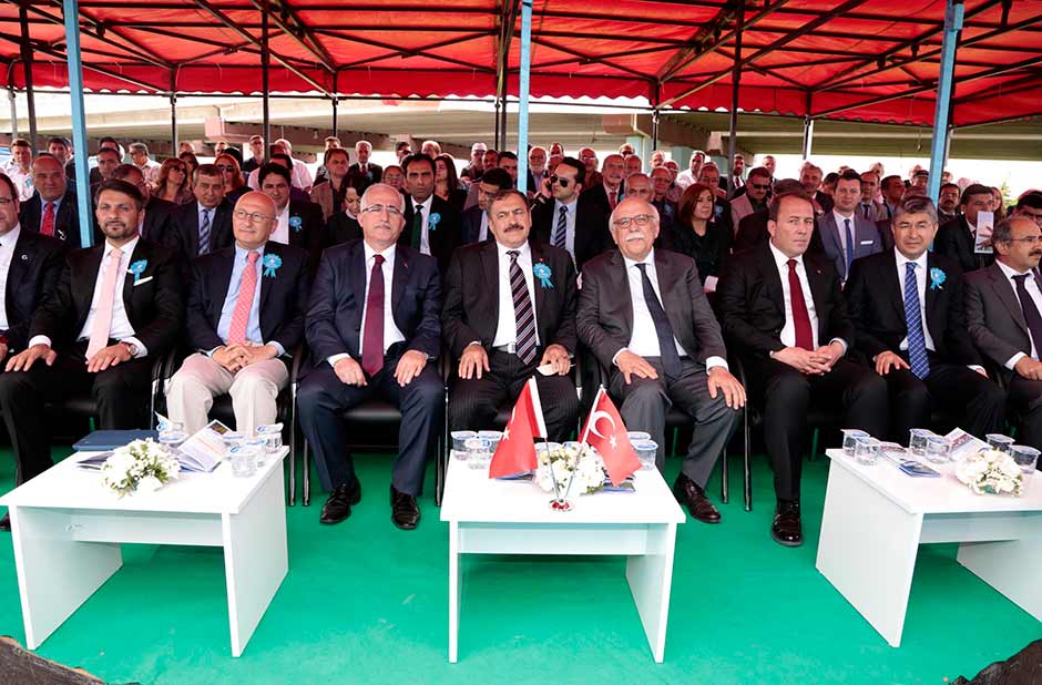 Kültür ve Turizm Bakanı Nabi Avcı, "Nasreddin Hoca gerçekten Anadolu hikmetinin en önemli temsilcilerinden biri. Onu herhangi bir mizah figürü gibi algılamak çok yanlış ve haksız bir değerlendirme olur." dedi.
