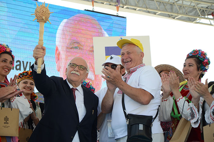 Kültür ve Turizm Bakanı Nabi Avcı, "Nasreddin Hoca, büyük bir bilge kişiliktir. O bütün Türk dünyasında muhtelif isimlerle anılmaya, yaşamaya devam ediyor. Nasreddin Hoca, tarihi bir kişilik olmanın ötesinde Türk milletinin felsefi zekasını, hikmet derinliğini sembolize eden bir millet ve medeniyet büyüğüdür." dedi.