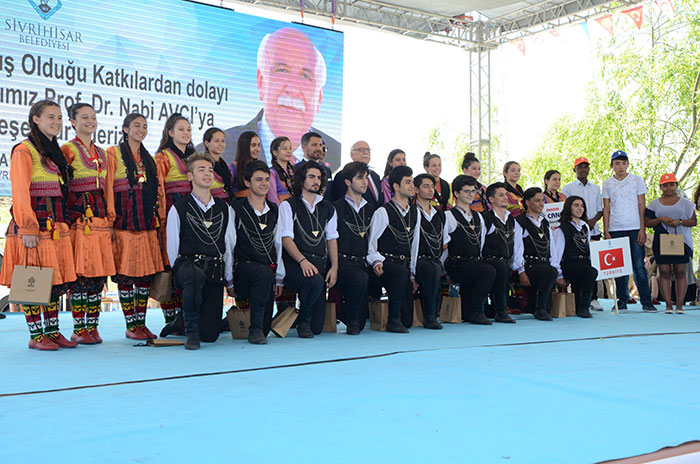 Kültür ve Turizm Bakanı Nabi Avcı, "Nasreddin Hoca, büyük bir bilge kişiliktir. O bütün Türk dünyasında muhtelif isimlerle anılmaya, yaşamaya devam ediyor. Nasreddin Hoca, tarihi bir kişilik olmanın ötesinde Türk milletinin felsefi zekasını, hikmet derinliğini sembolize eden bir millet ve medeniyet büyüğüdür." dedi.