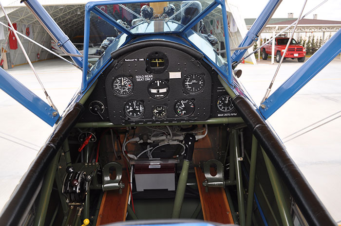 Türkiye’nin uçabilen en yaşlı tayyaresi 1942 model Boeing-Stearman, Sivrihisar Uluslararası Sportif Havacılık Merkezi’nde 75 yaşında olmasına rağmen tarihini göklerle birleştirmeye devam ediyor. 