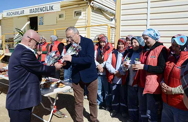 ONLAR MADENCİ KADINLAR