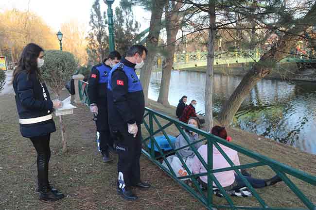 Salgın tehlikesinin devam etmesi ve mutasyonlu virüsün Eskişehir’de de tespit edilmesi kent genelinde endişeyi artırıyor.