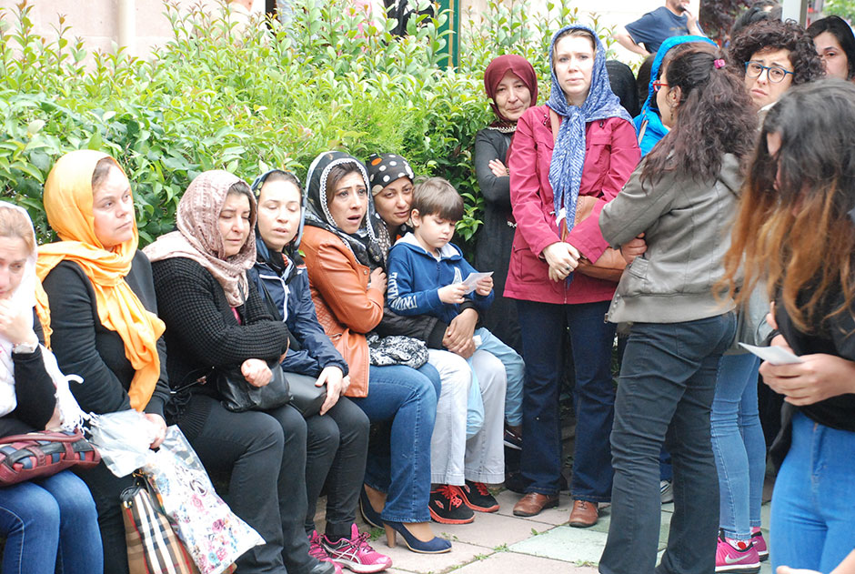 Kocaeli’nin İzmit ilçesinde, birlikte yaşadığı babası Erdal Günlü tarafından iftar sonrası silahla vurularak öldürülen Rana Günlü’nün cenazesi Eskişehir'de Reşadiye Camaiinde kılınan ikindi namazını müteakip Asri Mezarlığa defnedildi.