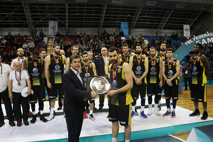 Federasyon Kupası’nda finalinde İstanbulspor Beylikdüzü ile karşılaşan Nesine.com Eskişehir Basket rakibini 84-79 mağlup ederek şampiyon oldu. Potanın Şimşekleri sezonun ilk kupasını almayı başardı.