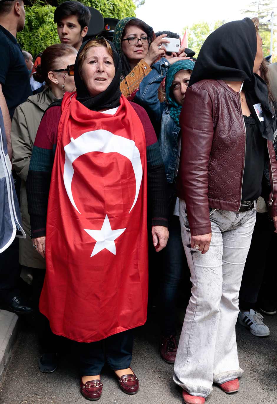 Mardin’in Nusaybin ilçesinde şehit düşen Eskişehirli Piyade Astsubay Kıdemli Çavuş Anıl Gül, Eskişehir’de binlerce kişi tarafından son yolculuğuna uğurlandı.