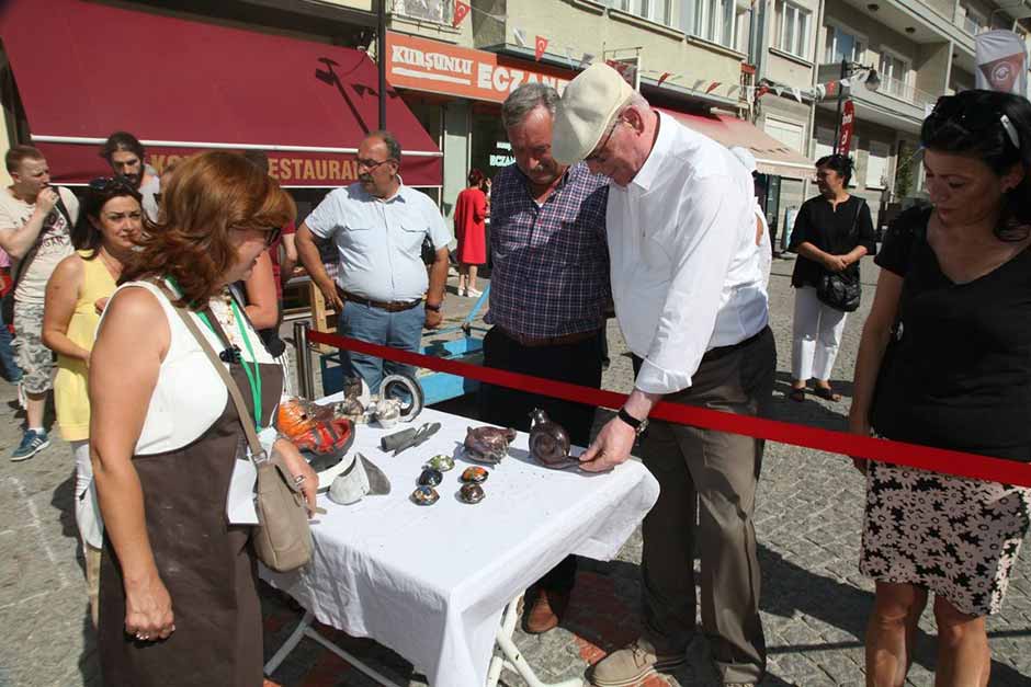 Odunpazarı Belediyesi tarafından Şehrin Ateşi sloganı ile düzenlenen 2. Uluslararası Eskişehir Odunpazarı Seramik Pişirim Teknikleri Çalıştayı’nda birinci gün tamamlandı. 