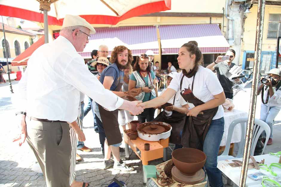 Odunpazarı Belediyesi tarafından Şehrin Ateşi sloganı ile düzenlenen 2. Uluslararası Eskişehir Odunpazarı Seramik Pişirim Teknikleri Çalıştayı’nda birinci gün tamamlandı. 