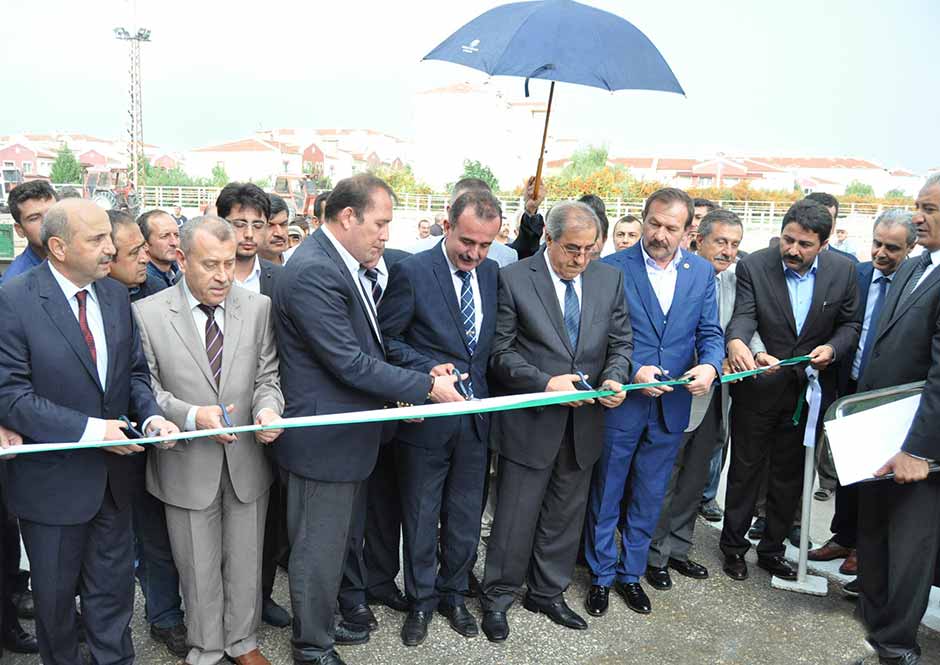 Kazım Taşkent Eskişehir Şeker Fabrikasının 2016-2017 yılını kapsayan pancar işleme döneminin açılışı yapıldı.