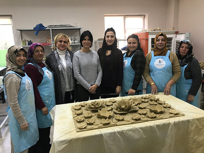 Yakın Yerler’in beşinci durağı için Sivrihisar’dayız. Belediye Başkanı Hamid Yüzügüllü ve ekibinin icraatları dolayısıyla ‘Yeni Sivrihisar’ desek daha doğru olur sanırım. İlçede, gururlandığımız pek çok ‘hikâyenin’ başladığını gördük.