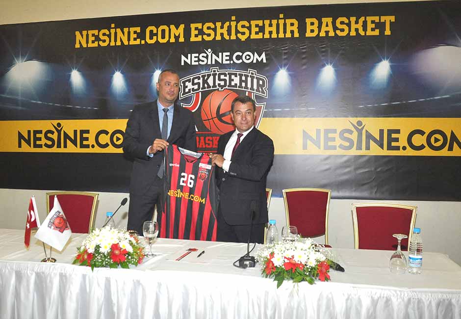 Türkiye Basketbol Ligi’nde mücadele eden Eskişehir Basket’e isim sponsoru olan Nesine.Com ile dün resmi imzalar atıldı.