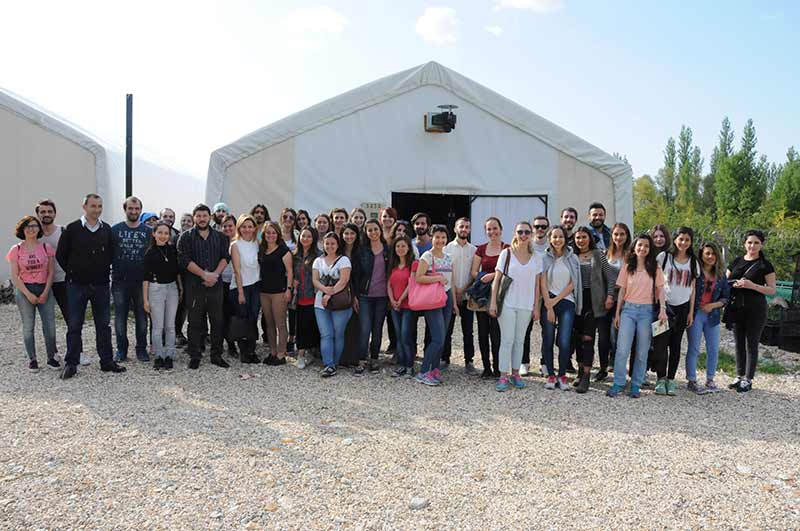 Doğada kavak ve kayın gibi ağaçların gövdelerinde yetişen bir mantar türü olan İstiridye mantarı birçok hastalığa iyi geliyor. Adını "İstiridyeye” olan benzerliğinden alan bu mantar türü, içerdiği vitaminlerle kanser hastalarının enfeksiyon kapma riskini azaltmakla beraber kırmızı etten alınan proteini fazlasıyla karşılıyor.