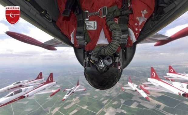 İşte gelmiş geçmiş en tehlikeli selfie kareleri.