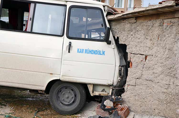 Eskişehir’de meydana gelen trafik kazasında 8 kişi yaralandı. 