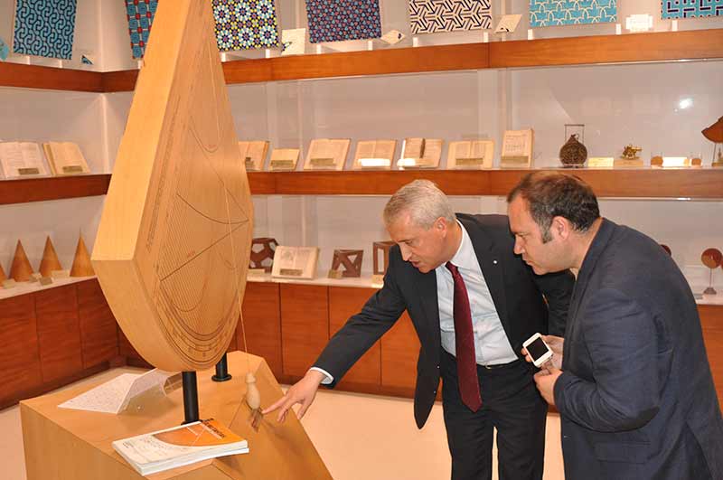 Anadolu Üniversitesi'ne devredilen Sazova'daki Bilim Kültür ve Sanat Merkezi kampuse dönmüş.