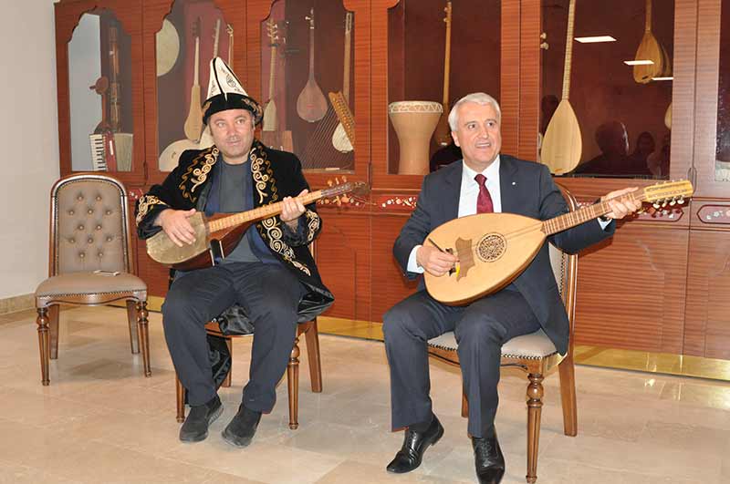 Anadolu Üniversitesi'ne devredilen Sazova'daki Bilim Kültür ve Sanat Merkezi kampuse dönmüş.