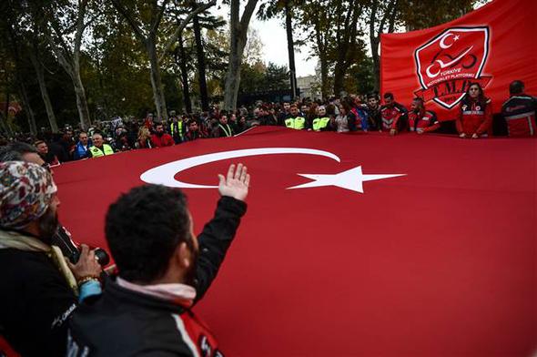 Ulu Önder Mustafa Kemal Atatürk, ölümünün 79’uncu yılında anılıyor. Yabancı ajanslar da dünyaya Türkiye'den çok sayıda fotoğraf geçti. (Hürriyet)