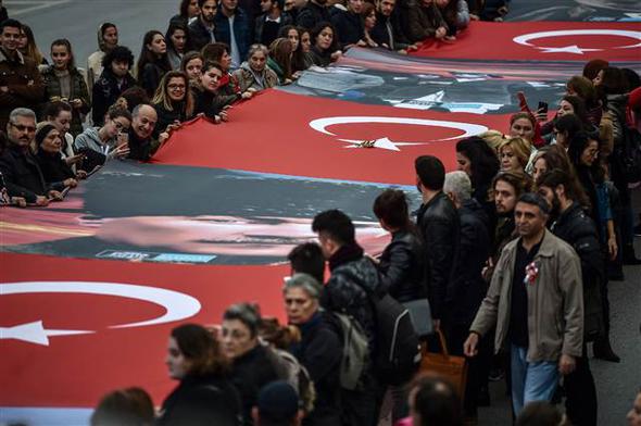 Ulu Önder Mustafa Kemal Atatürk, ölümünün 79’uncu yılında anılıyor. Yabancı ajanslar da dünyaya Türkiye'den çok sayıda fotoğraf geçti. (Hürriyet)