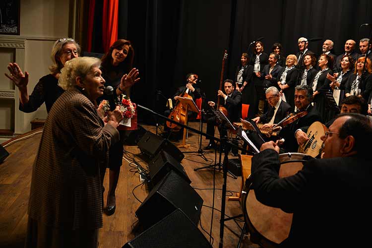 YIL DÖNÜMÜNE ÖZEL KONSER