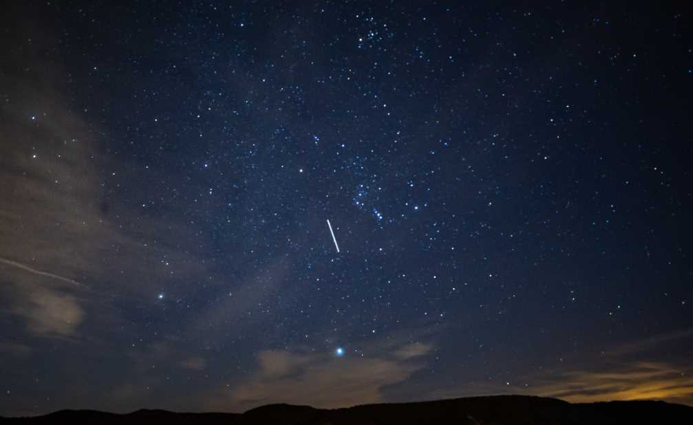 Yılın en iyisi olarak bilinen Geminid (İkizler) meteor yağmuru Eskişehir semalarında seyir zevki yüksek manzaralar sundu. 

Fotoğraflar ve haber: Abdullah Güçlü 