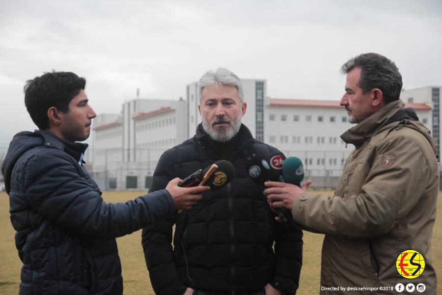 Eskişehirspo Sportij Direktörü İzzet Erdoğan da antrenmanı izleyenler arasındaydı.