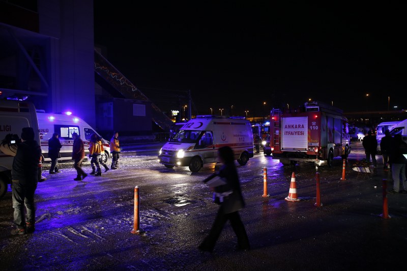 Ankara-Konya seferini yapan Yüksek Hızlı Tren'in Yenimahalle ilçesine bağlı Marşandiz istasyonunda banliyö treni ile çarpıştı. Kazada 4 yolcu hayatını kaybederken 43 yolcu yaralandı.
