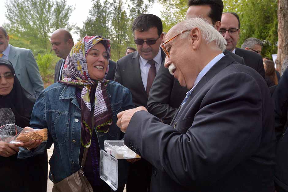 Milli Eğitim Bakanı Prof. Dr. Nabi Avcı, Eskişehir’de her yıl düzenlenen Yunus Emre’yi Anma Kültür ve Sanat Haftası kapsamındaki ‘Yunus Emre’nin Kabri’ni Ziyaret ve Anma Töreni’ne katıldı. 