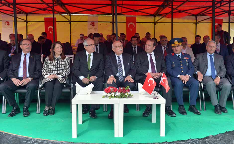 Milli Eğitim Bakanı Prof. Dr. Nabi Avcı, Eskişehir’de her yıl düzenlenen Yunus Emre’yi Anma Kültür ve Sanat Haftası kapsamındaki ‘Yunus Emre’nin Kabri’ni Ziyaret ve Anma Töreni’ne katıldı. 