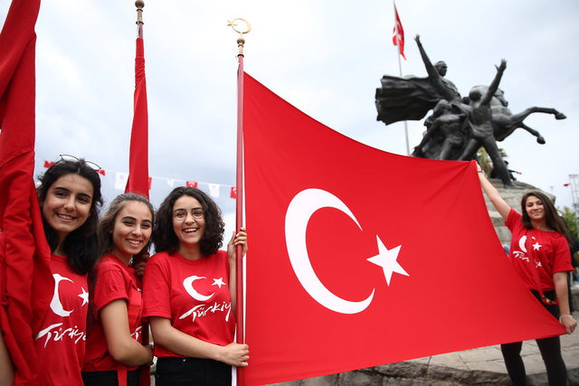 19 Mayıs Atatürk'ü Anma, Gençlik ve Spor Bayramı tüm yurtta coşkuyla kutlandı.