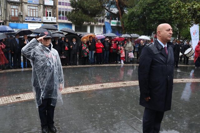 19 Mayıs Atatürk'ü Anma, Gençlik ve Spor Bayramı tüm yurtta coşkuyla kutlandı.