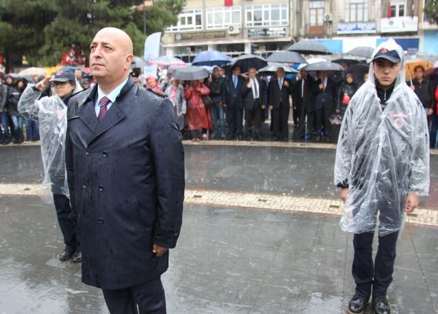 19 Mayıs Atatürk'ü Anma, Gençlik ve Spor Bayramı tüm yurtta coşkuyla kutlandı.