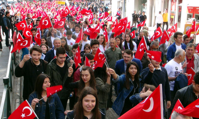 19 Mayıs Atatürk'ü Anma, Gençlik ve Spor Bayramı tüm yurtta coşkuyla kutlandı.