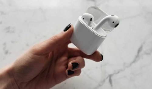 Apple AirPods 4 Türkiye'ye geldi: İşte fiyatı...