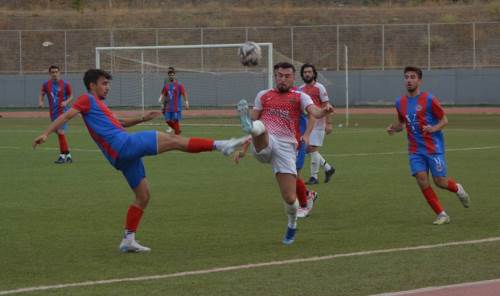 Derbiyi Sağlıkspor zorlansa da kazandı