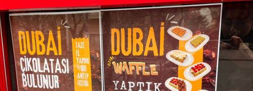 Dubai çikolatası şimdi de waffle haliyle satışta!