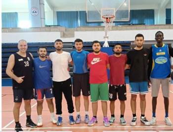 Erciyes Üniversitesi basketbol takımları şampiyonluk için mücadele edecek