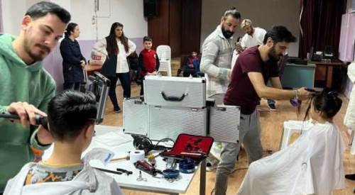 Eskişehir'de bayram için 100 öğrenciye ücretsiz tıraş hizmeti