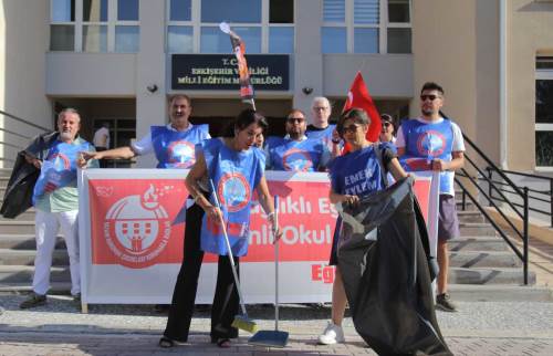 Eskişehir'de büyük protesto: Bakan Tekin'e açık çağrı!