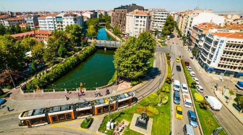 Eskişehir’de büyüme krizi yaşanıyor: Tek merkeze sıkıştık!